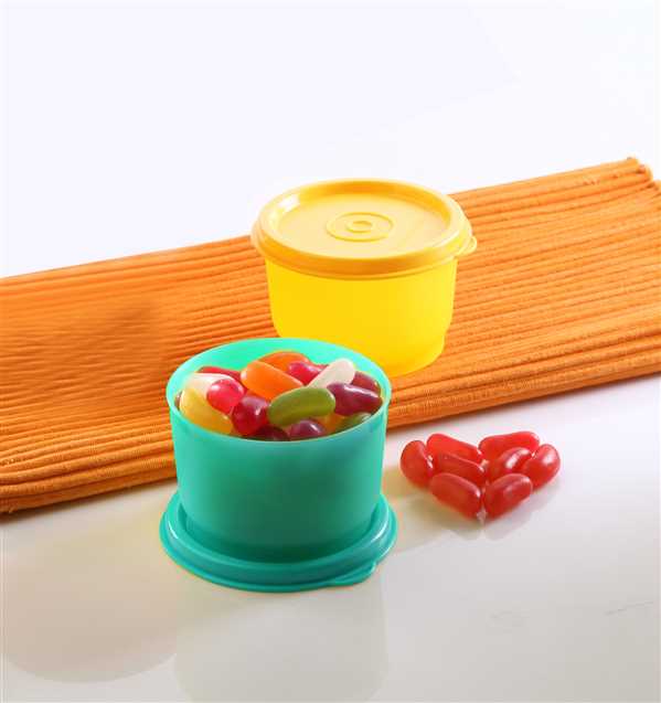 Tupperware Snack Cup